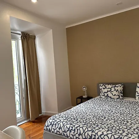 Bohemian Stay Central Lisbon Rooms-3